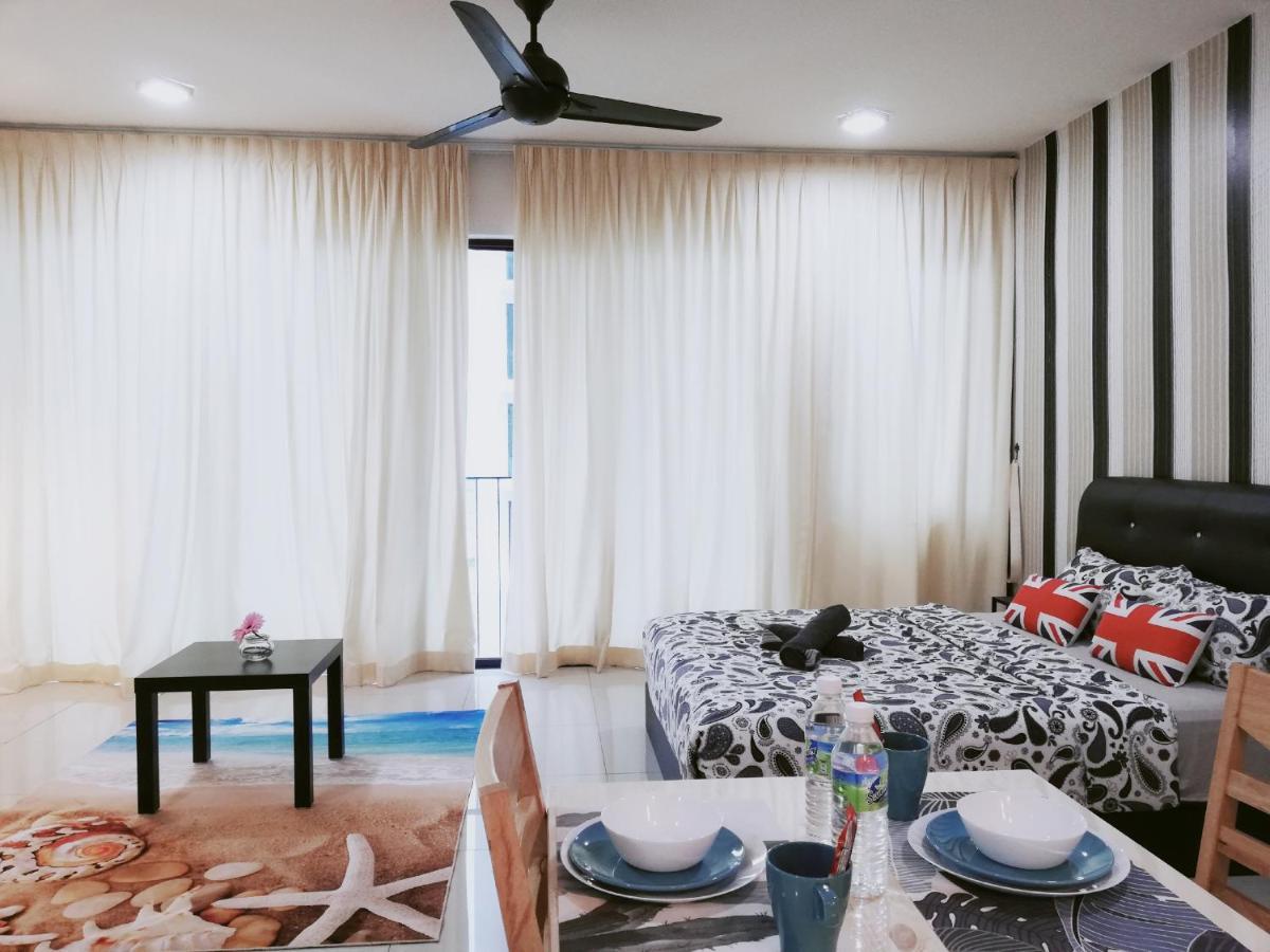 Peanut Butter Homestay - Trefoil Setia Alam Shah Alam Exterior photo