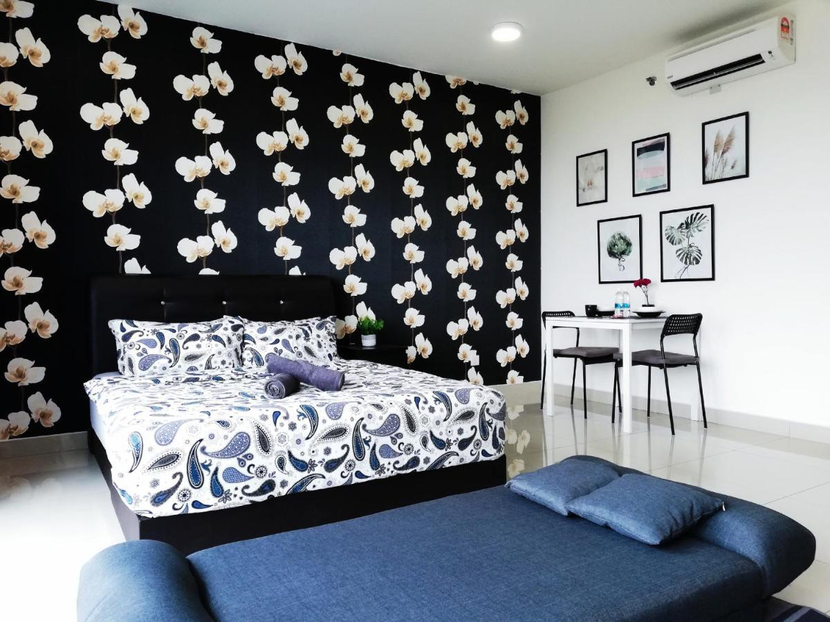Peanut Butter Homestay - Trefoil Setia Alam Shah Alam Exterior photo
